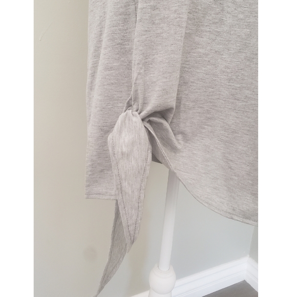 Cute Grey T-shirt Size M - Picture 2 of 6